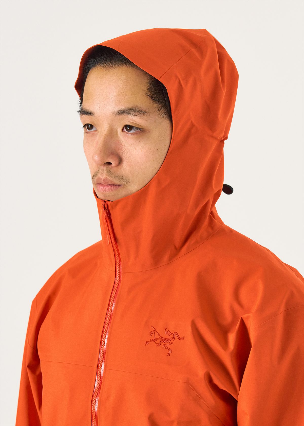 Adjustable low-profile StormHood 