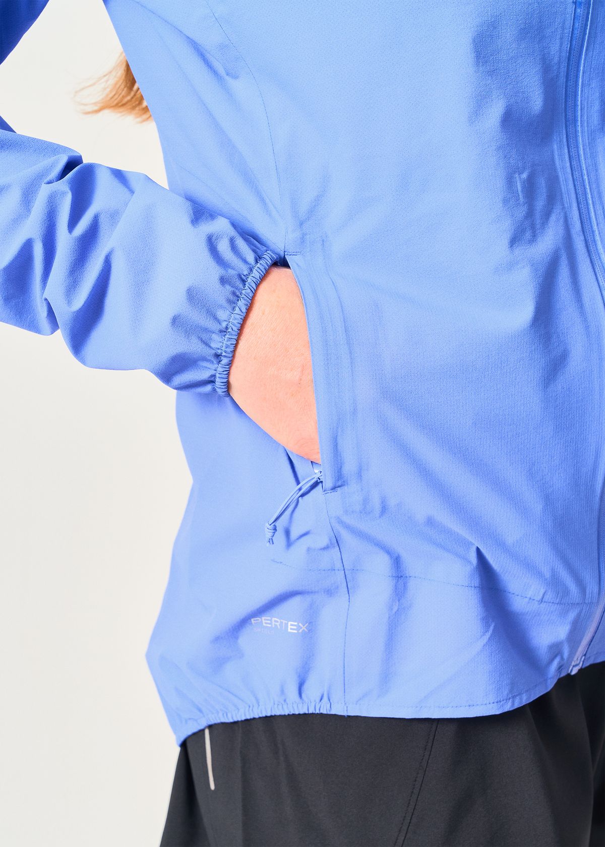 Zipped side pocket