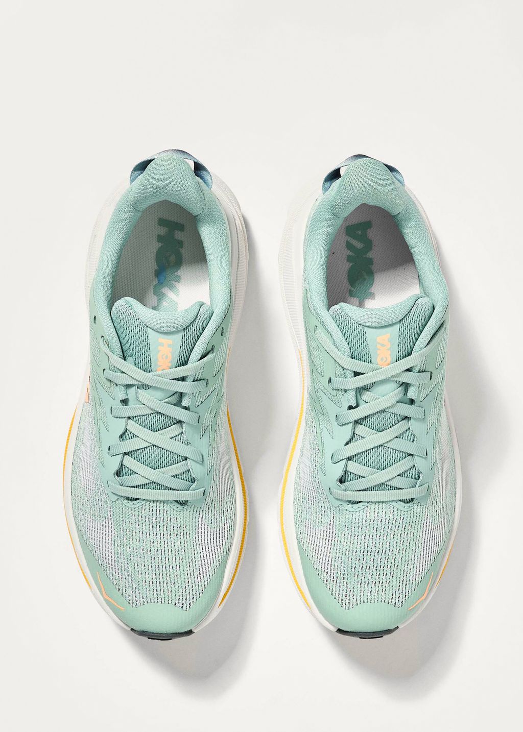 HOKA Challenger 8 Trail Running Shoes