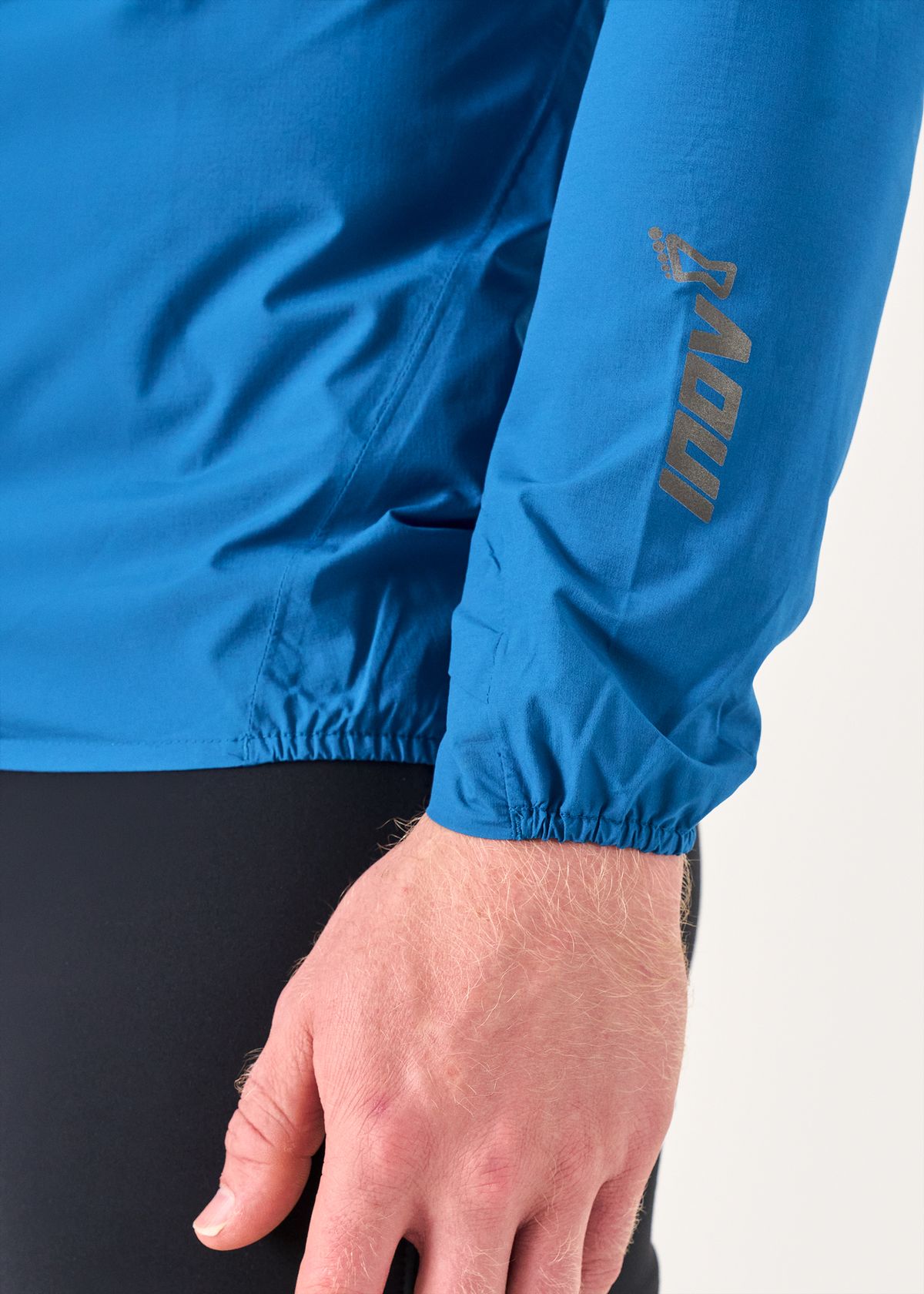  Semi- elasticated cuffs & hem