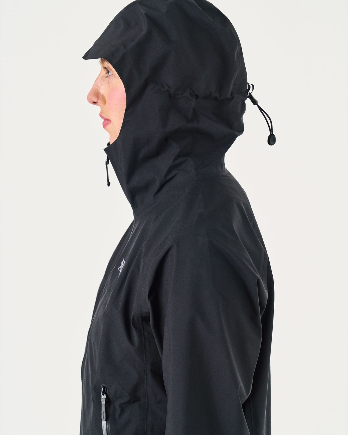 GORE-TEX 3-layer expanded polyethylene (ePE) waterproof protection 