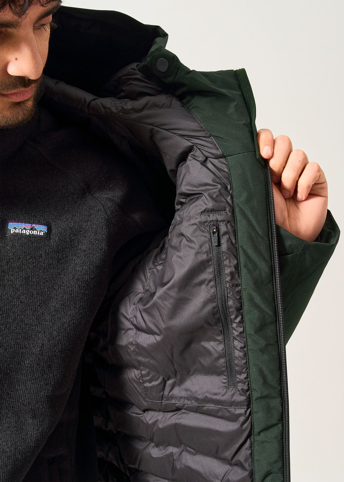 Internal zipped pocket