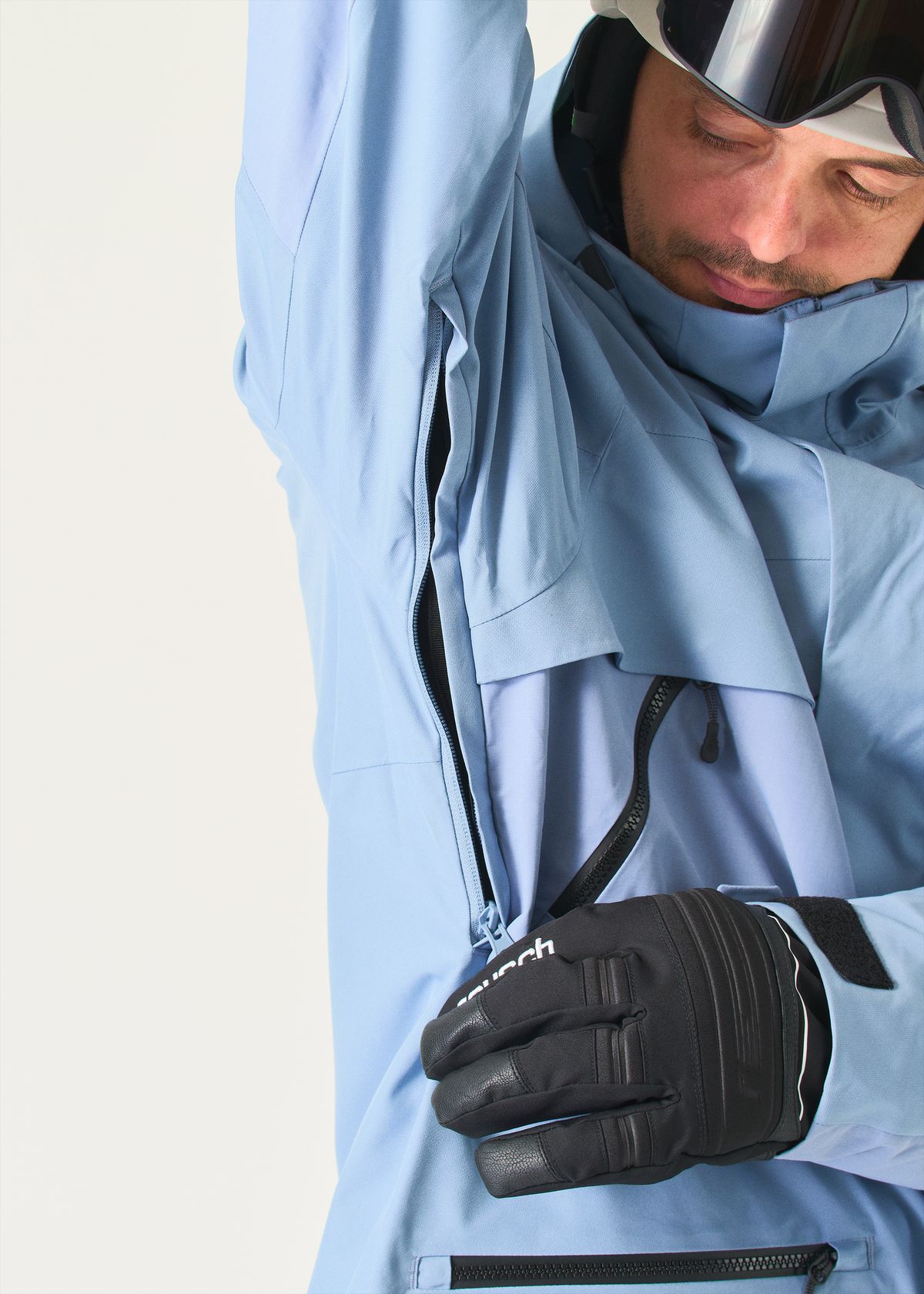 Underarm venting zips