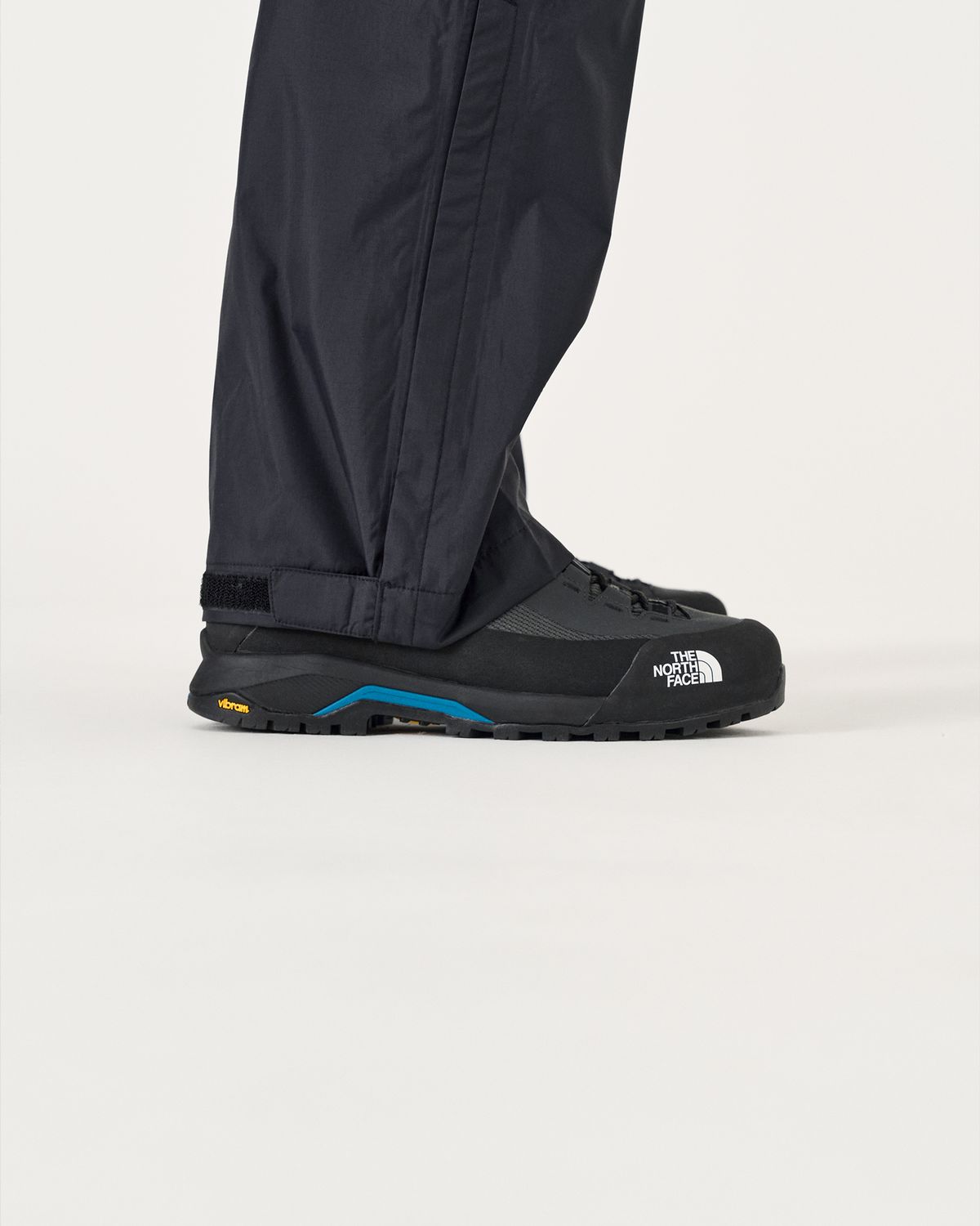  Hook & loop cuff adjustment