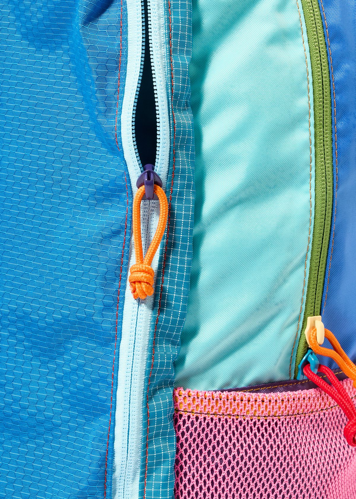 Zipped main compartment