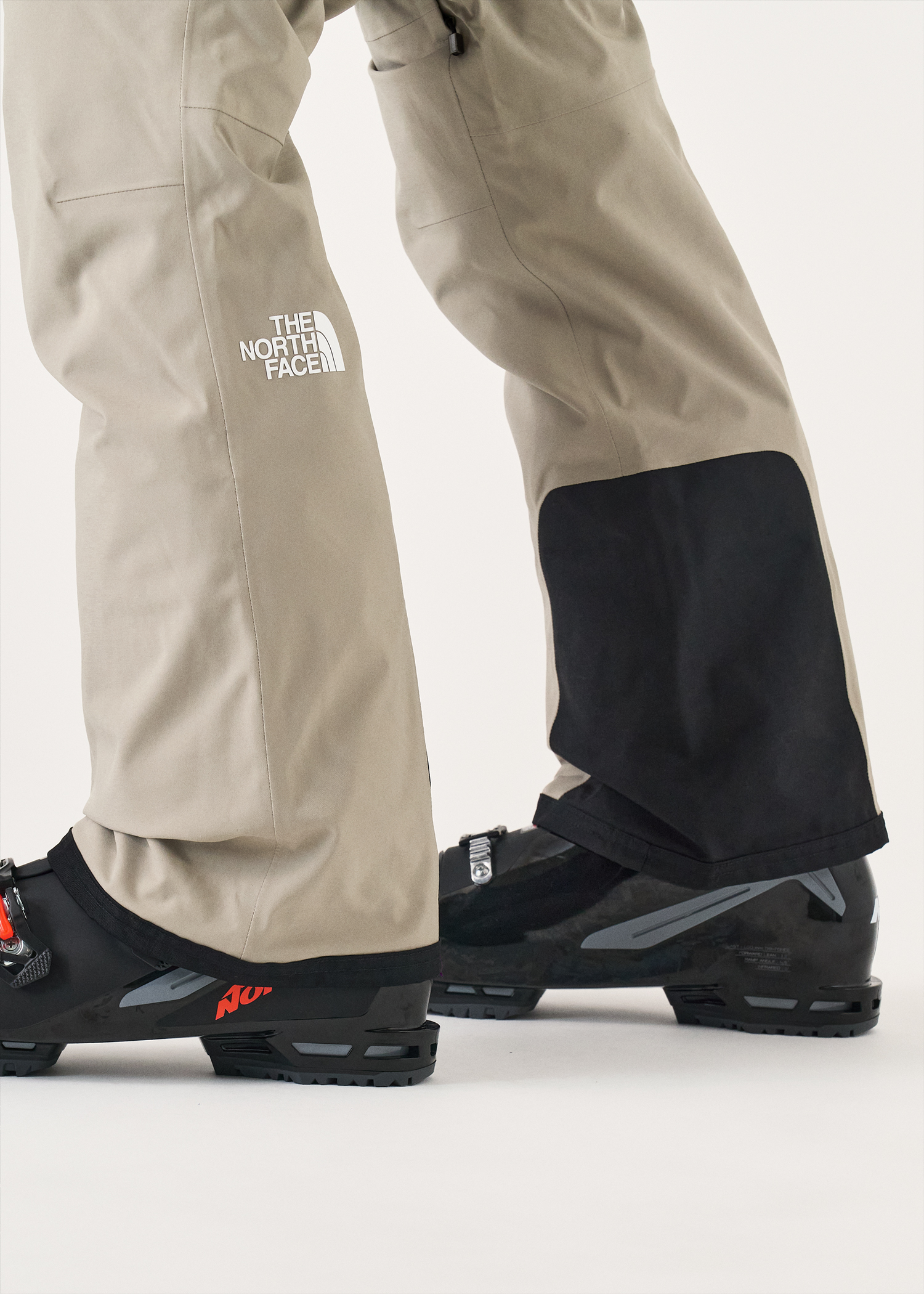 The North Face Chakal Pants (Regular Leg)