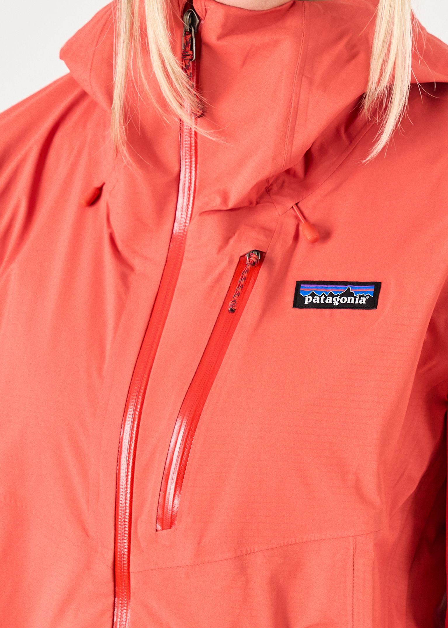 Watertight zipped chest pocket 