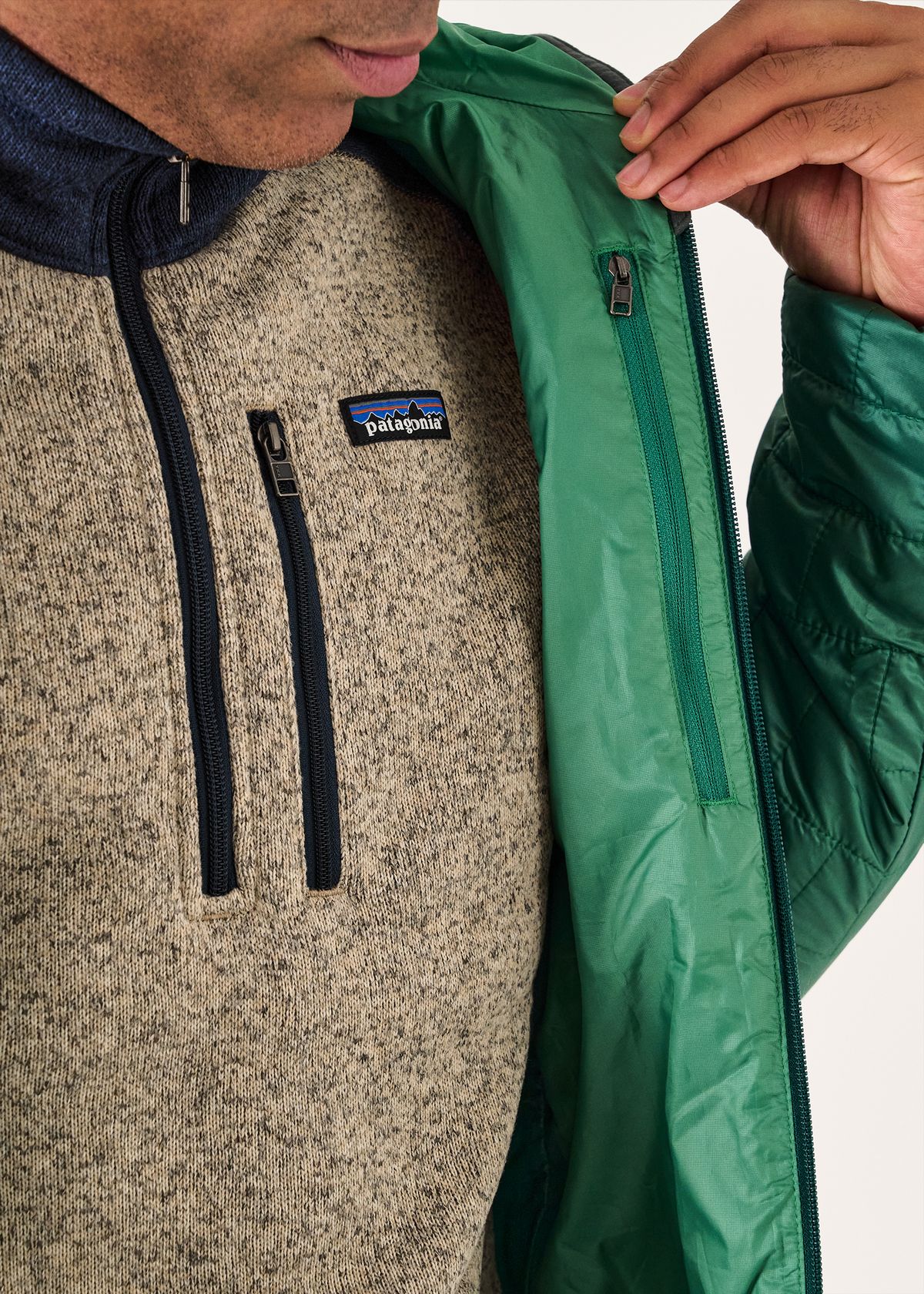  Internal chest pocket 