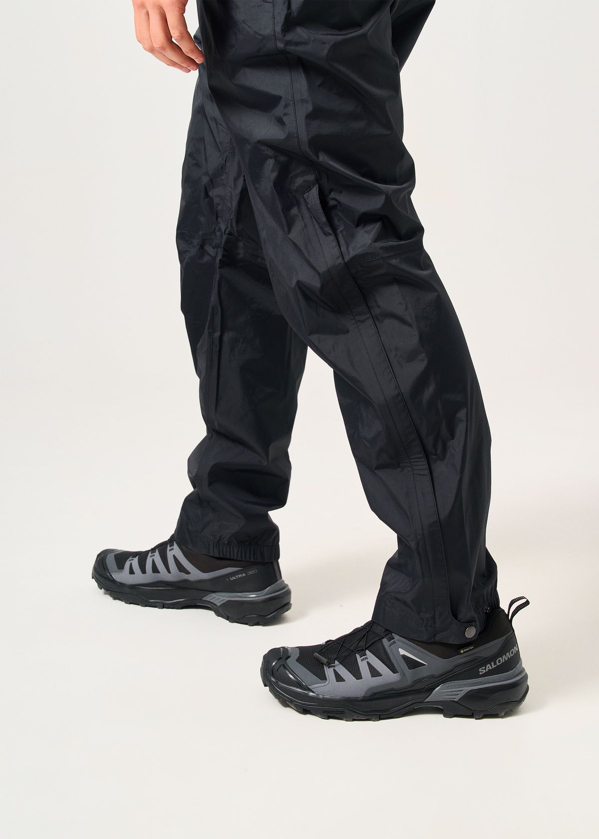  ¾ length two-way side zips 