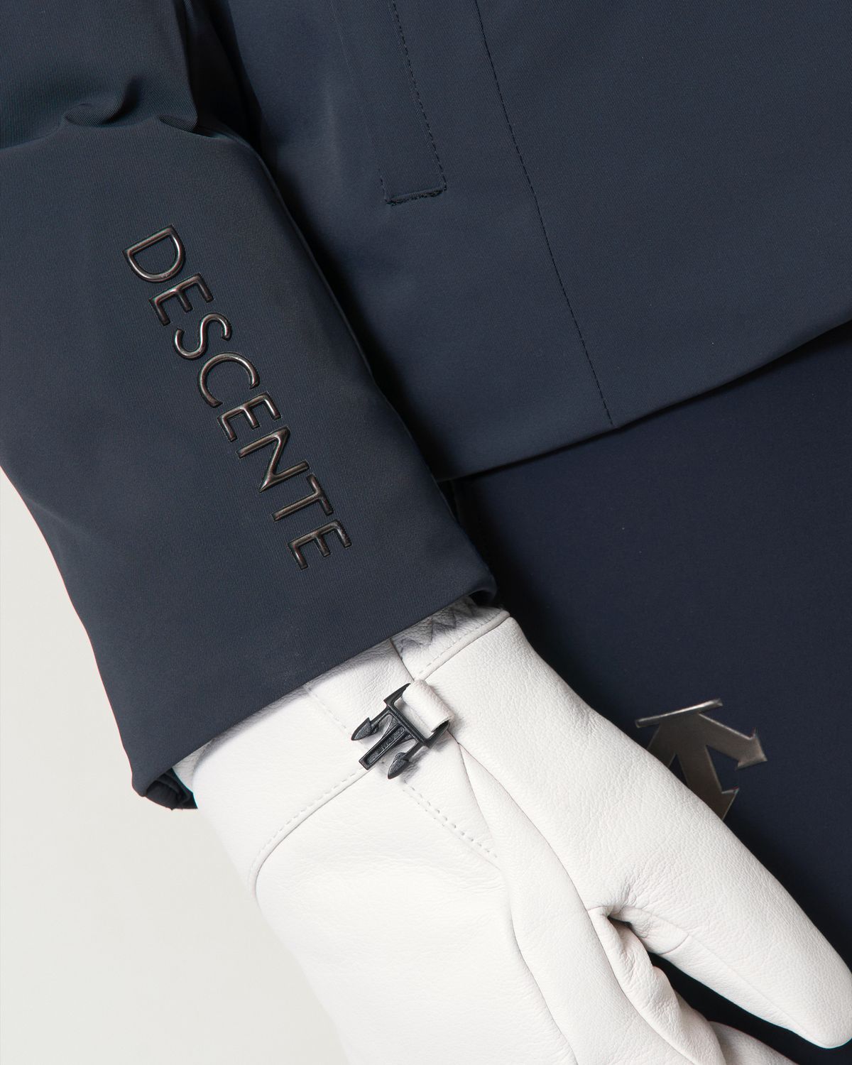 Dermizax 4-Way stretch fabric