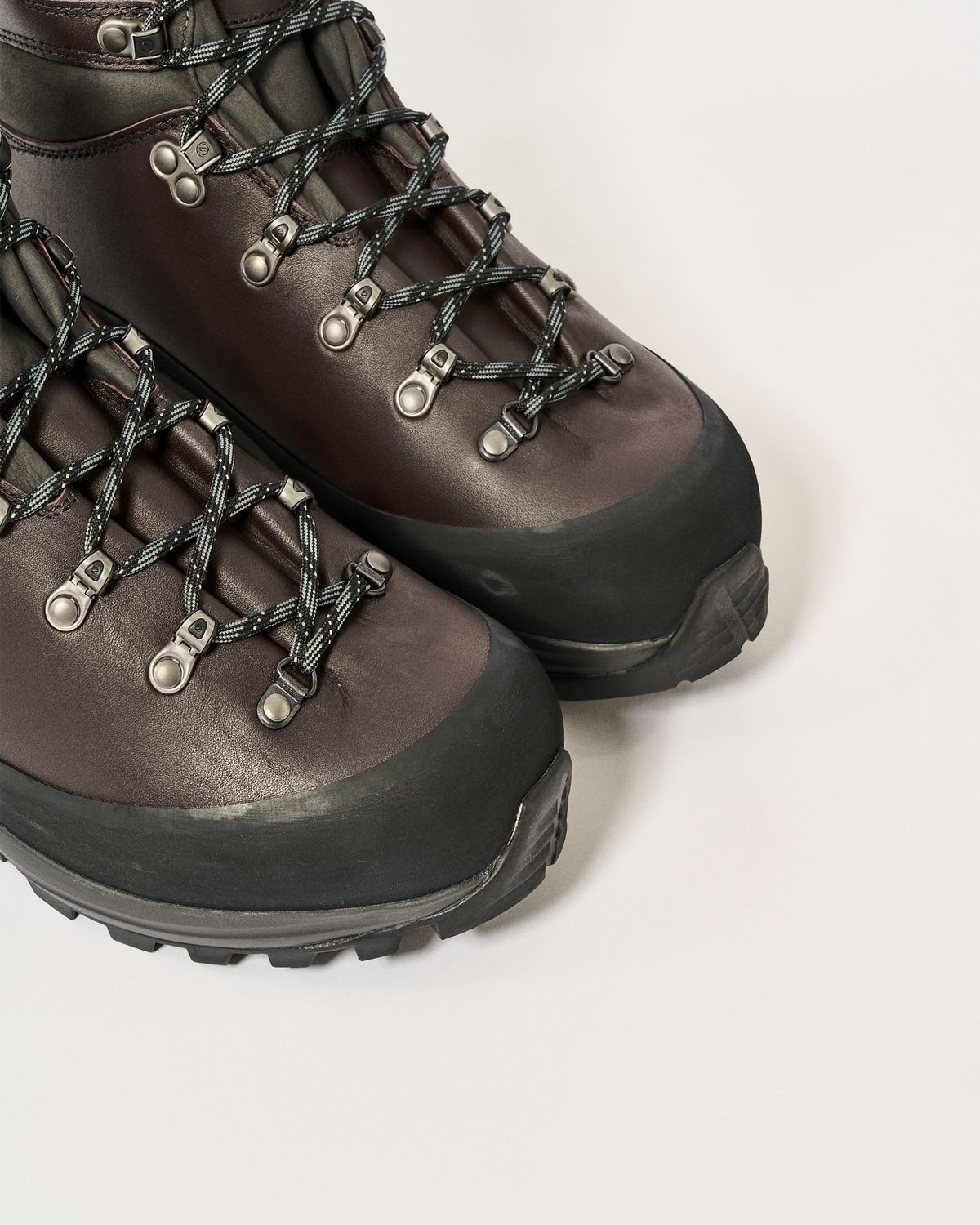 Protective rubber rand