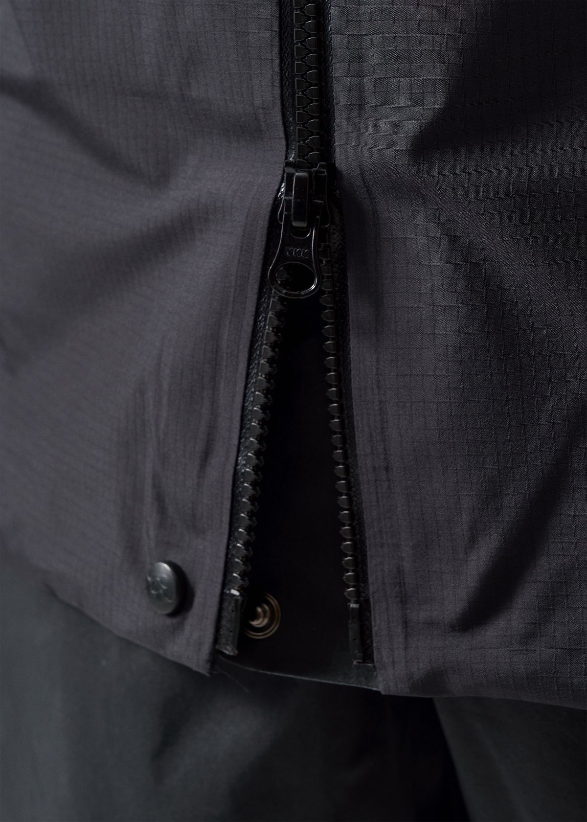 Two-way front zip