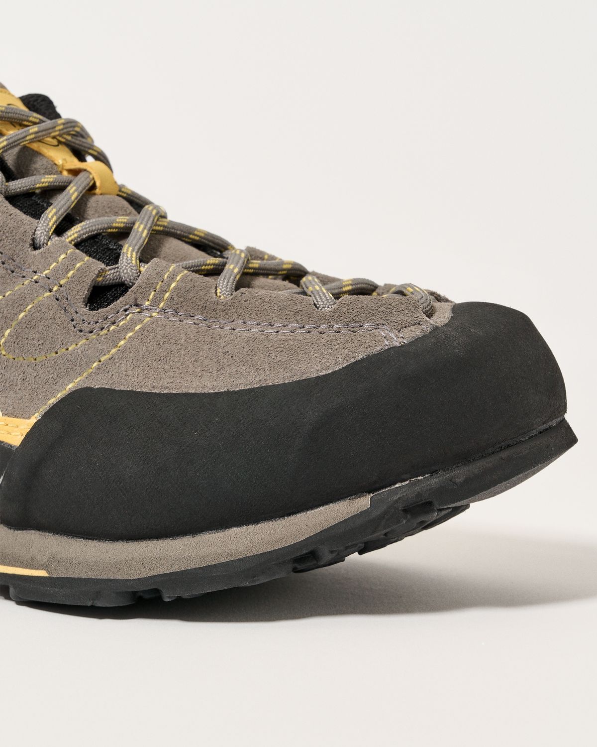 Protective rubber rand 