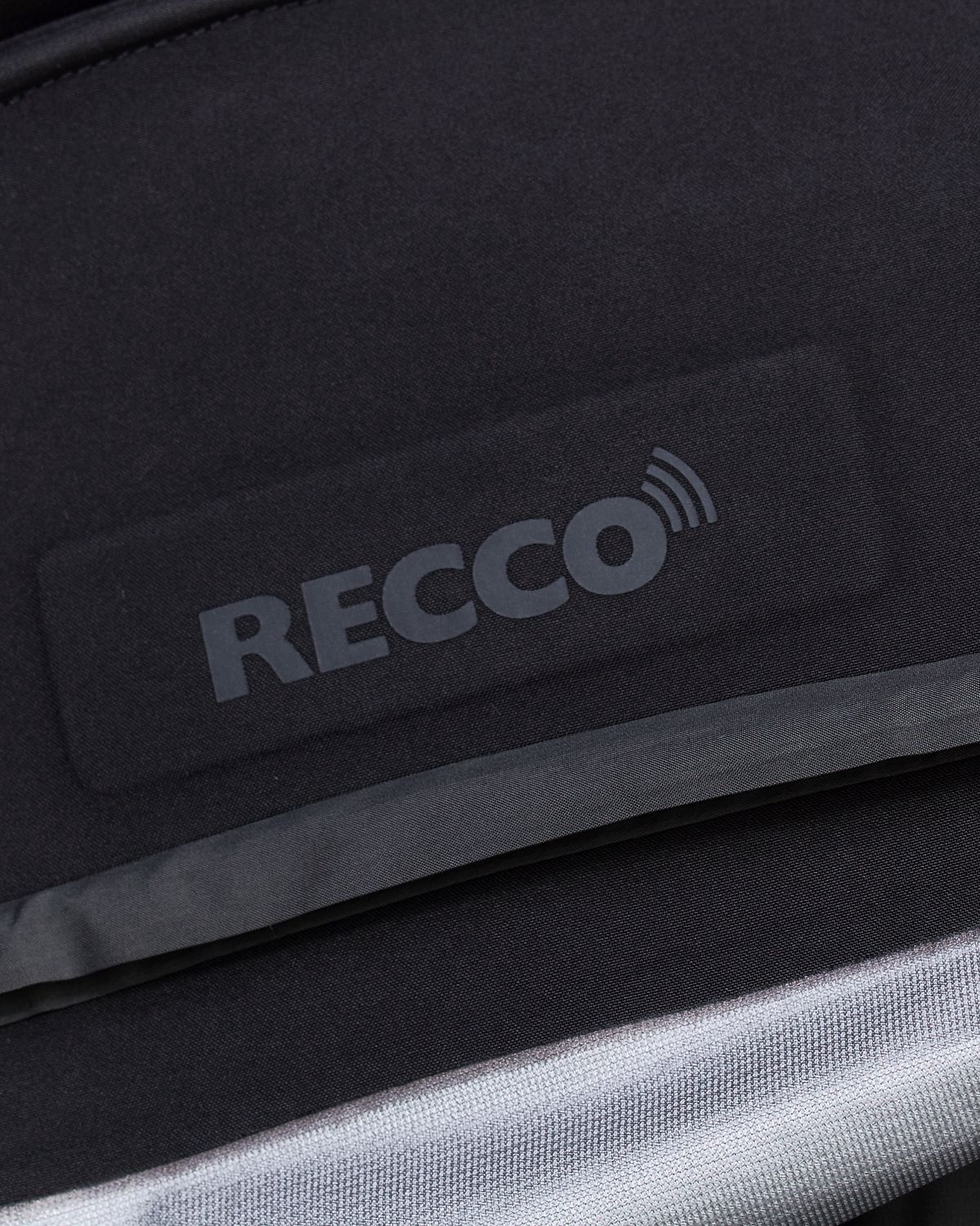 Embedded RECCO reflector