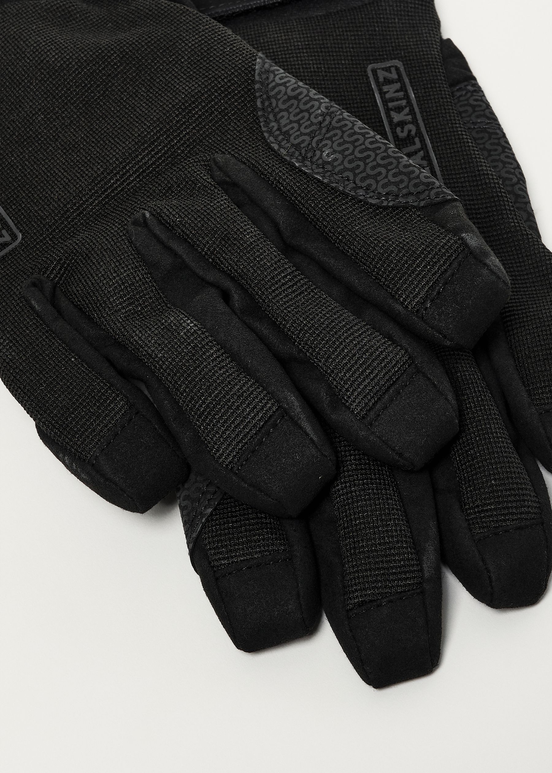 Image - 2 - Sealskinz Harling Gloves