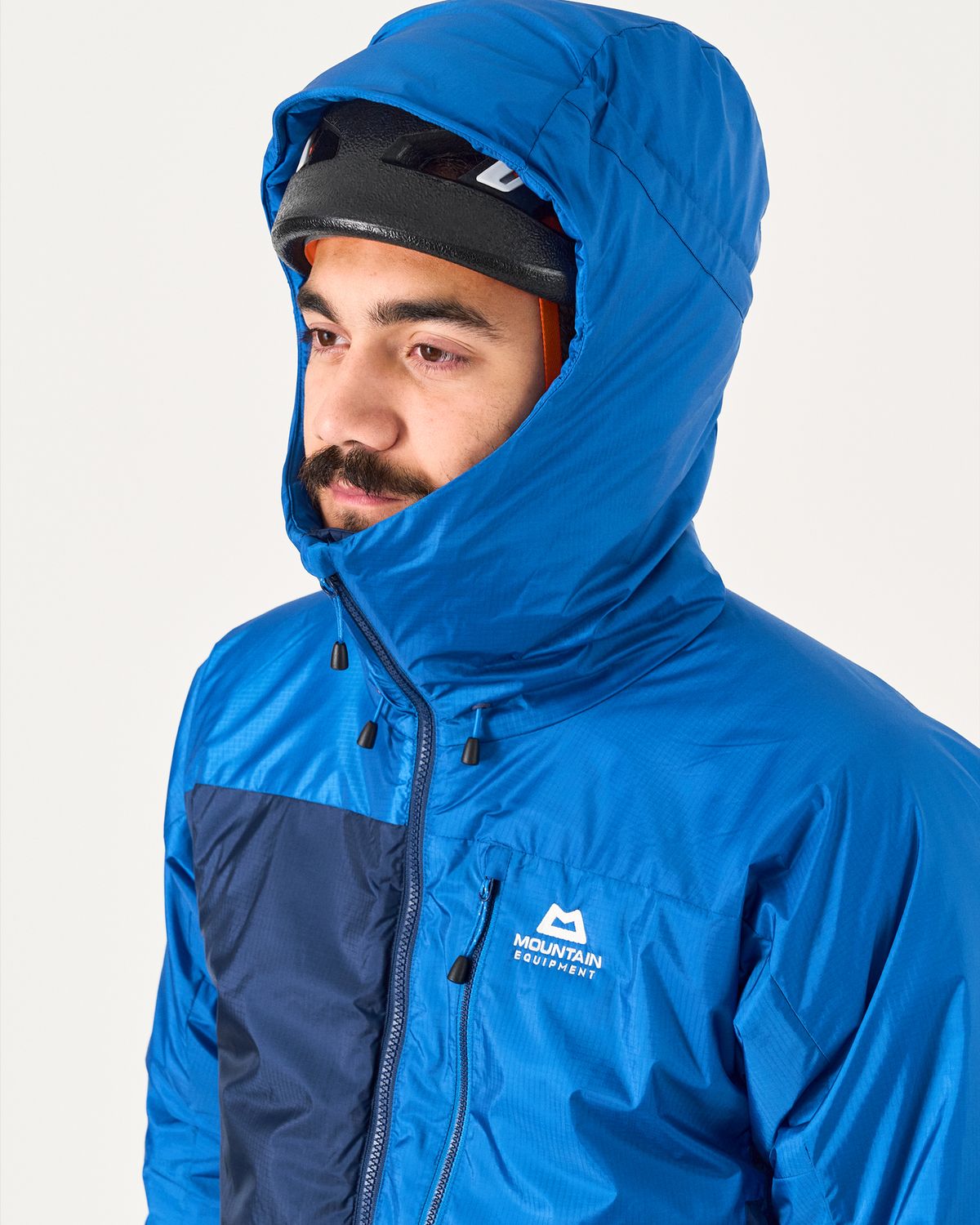  Adjustable Mountain HC (helmet compatible) hood 