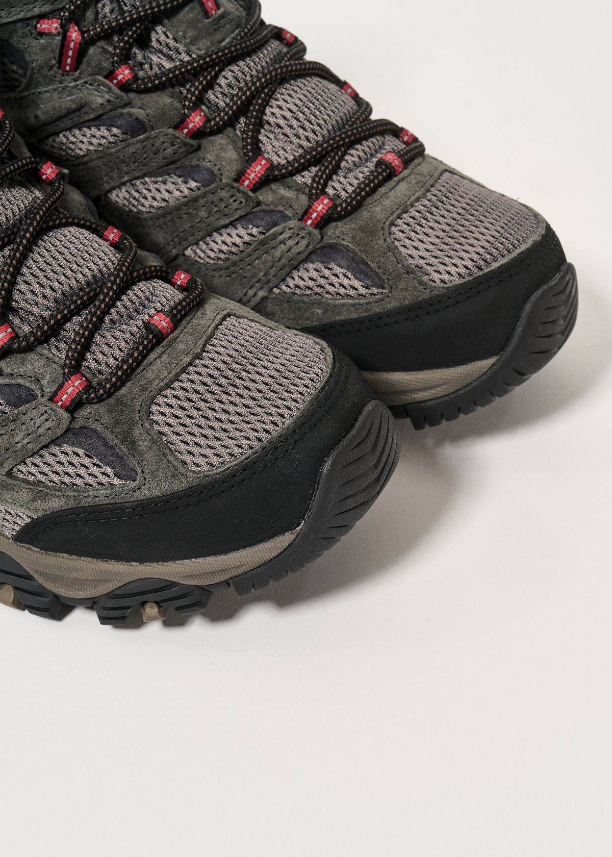 Toe cap	