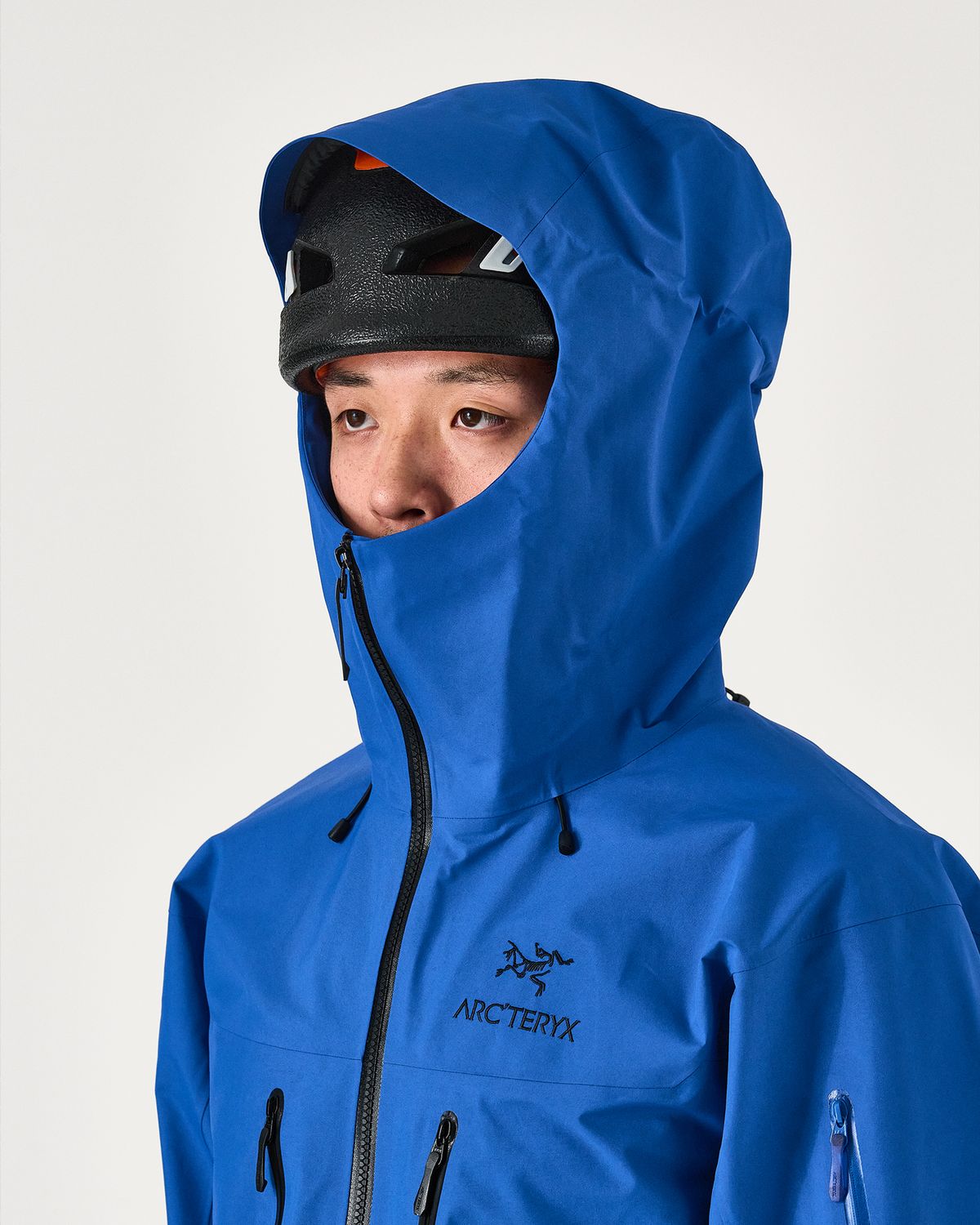  Adjustable helmet compatible StormHood