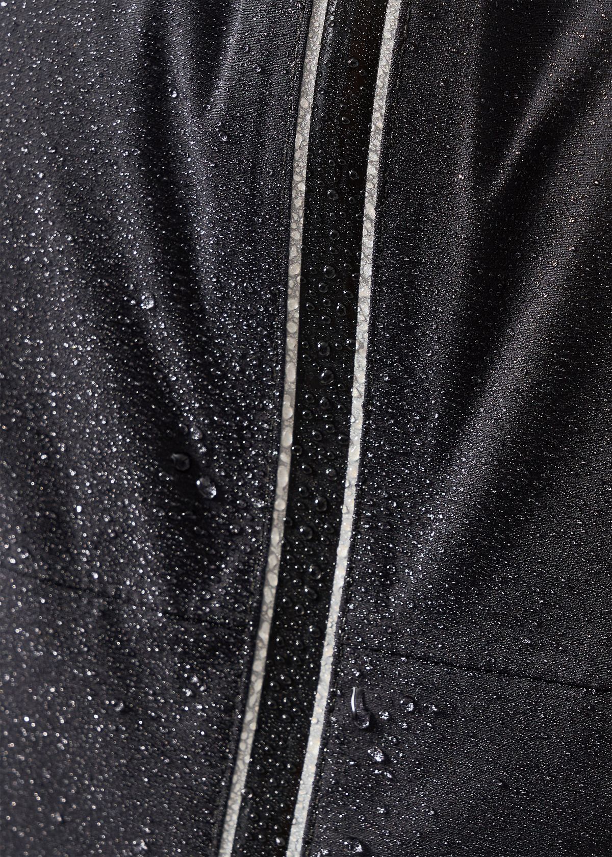 Water-repellent front zip