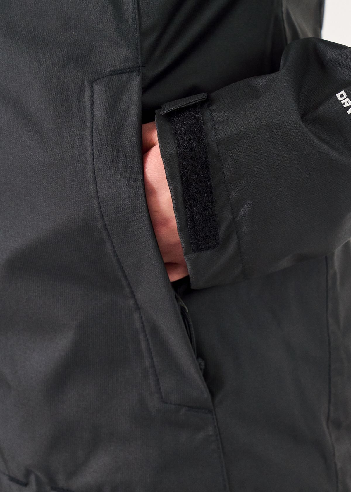 Zipped hand pockets on both jackets 