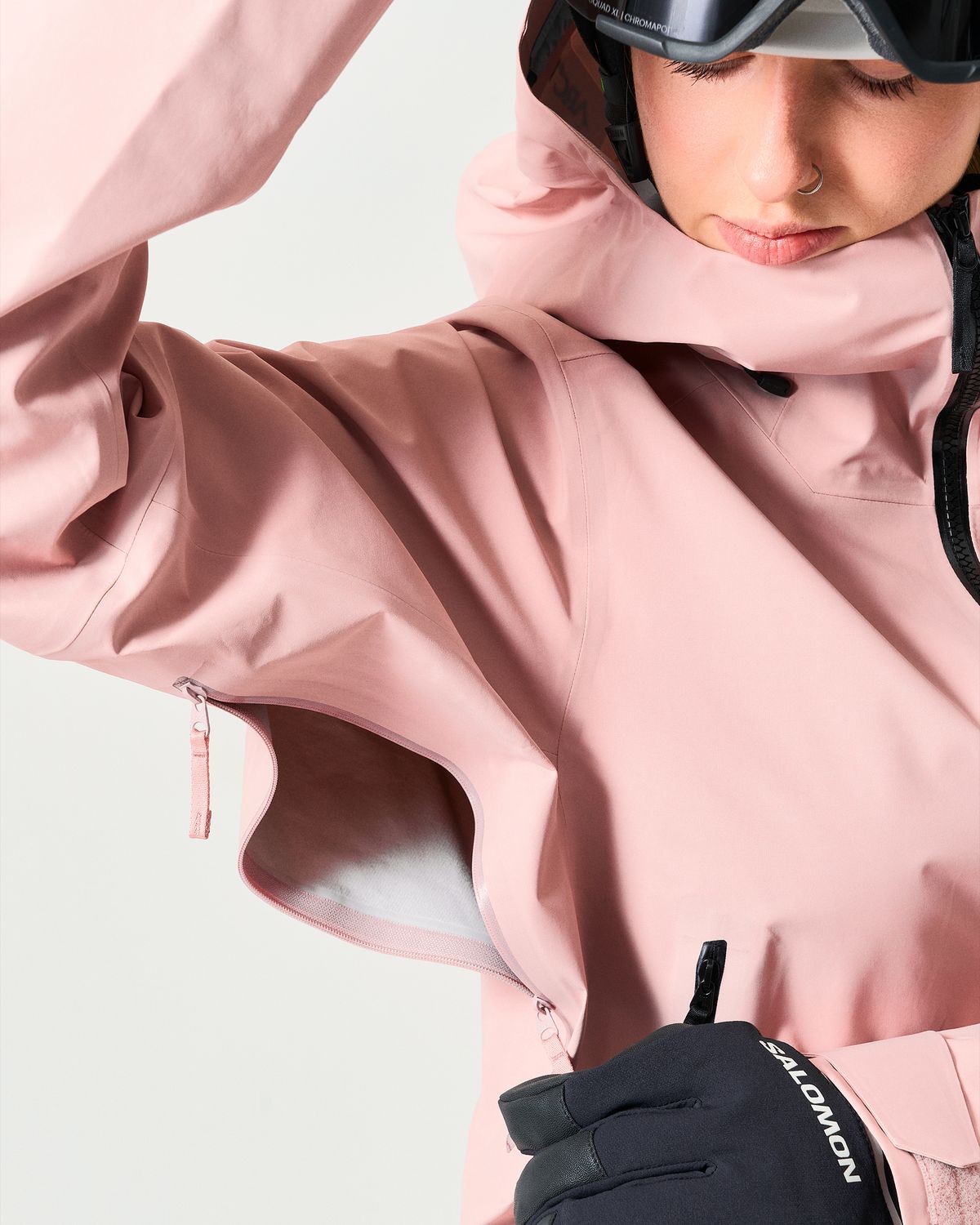 Underarm venting zips