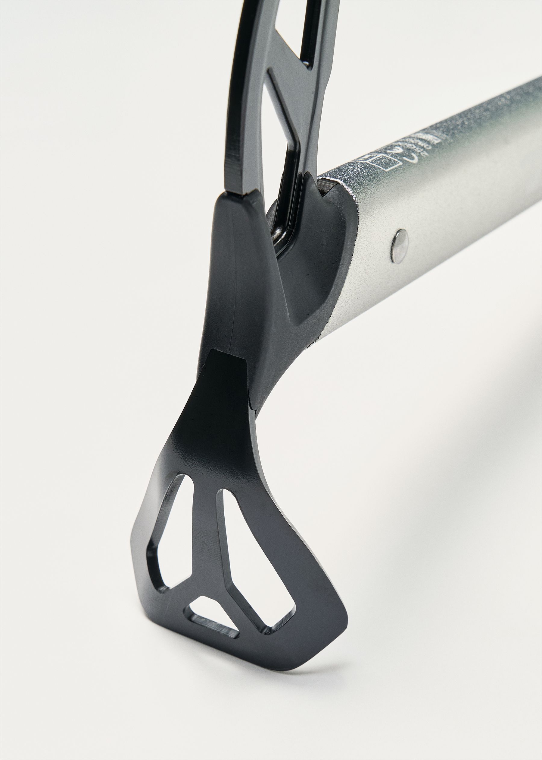 Petzl Glacier Linkin Ice Axe