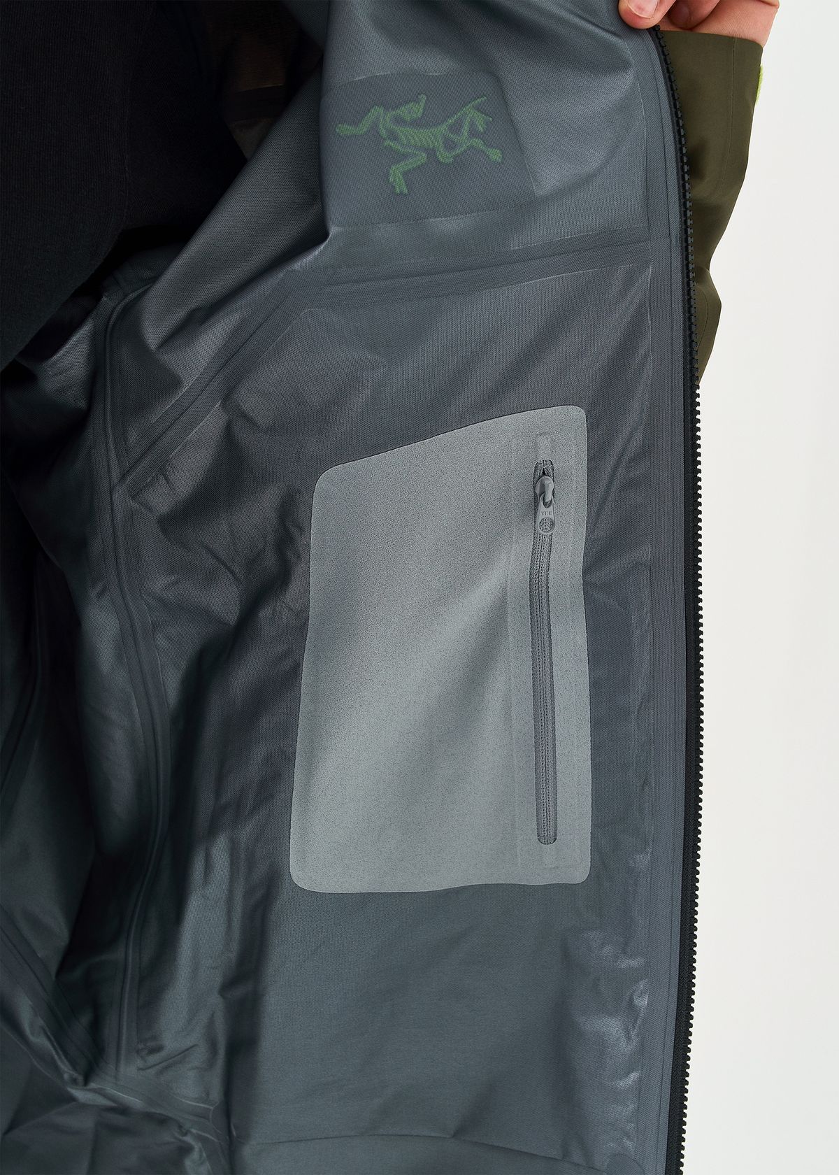 Internal zipped pocket 