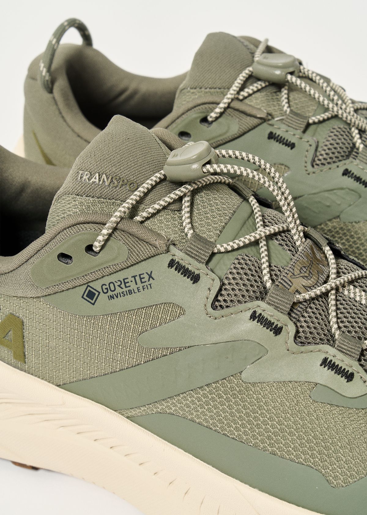 GORE-TEX waterproof protection	