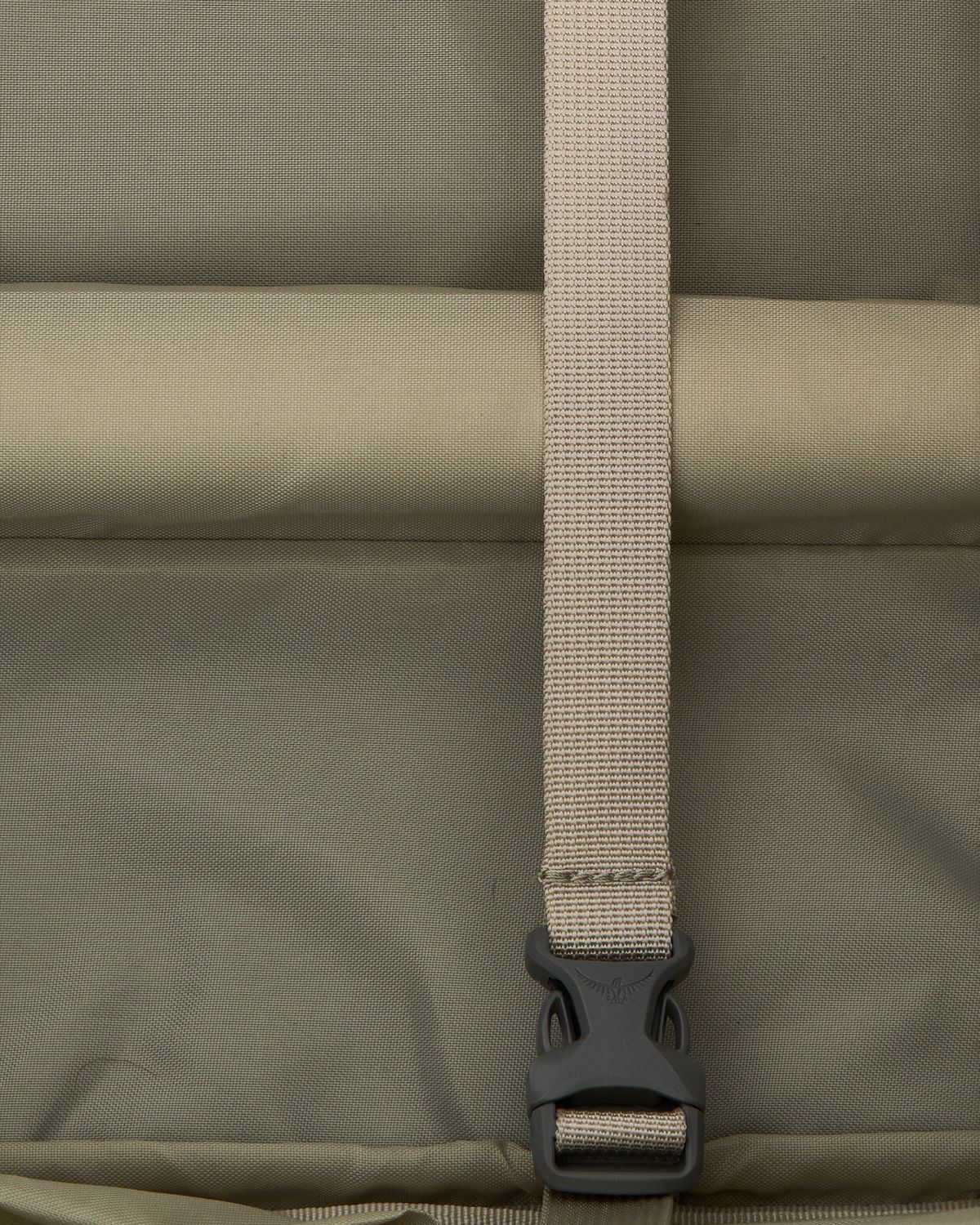 Internal compression straps 