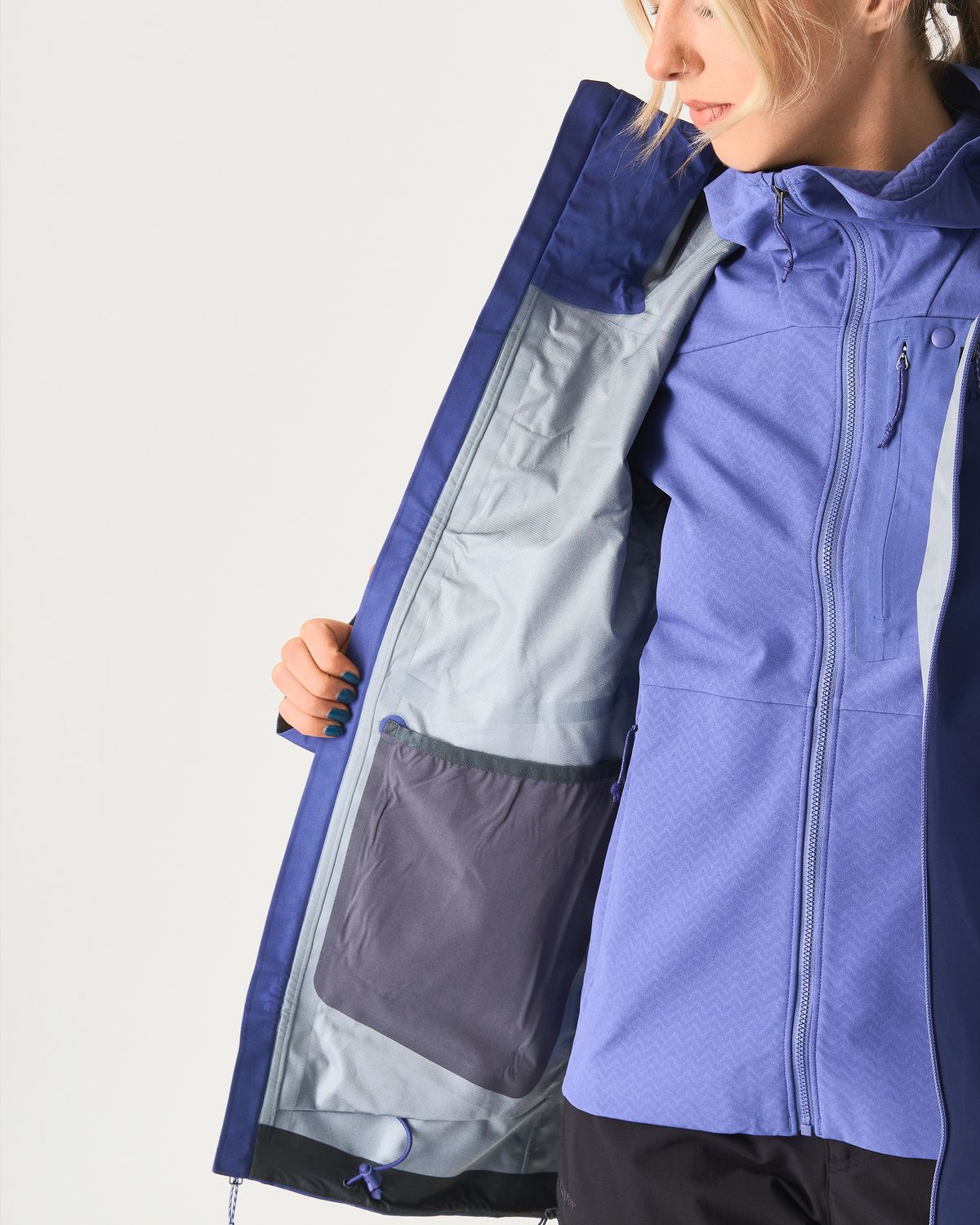 Internal drop pocket