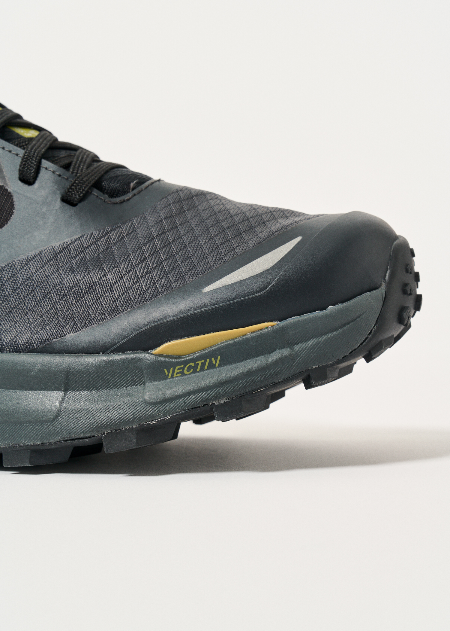 NEW THE NORTH FACE men’s vectiv enduris 3 futurelight running shoes in grey/tnf The North Face Men main image 2