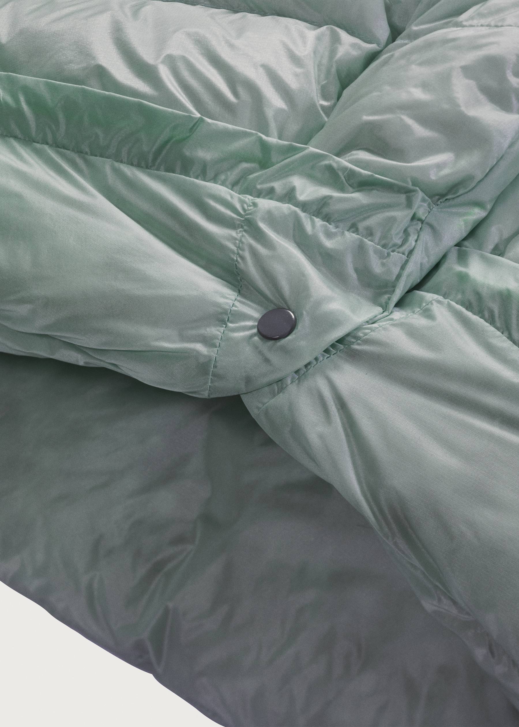 Image - 3 - Vesper 32F/0C Quilt Regular