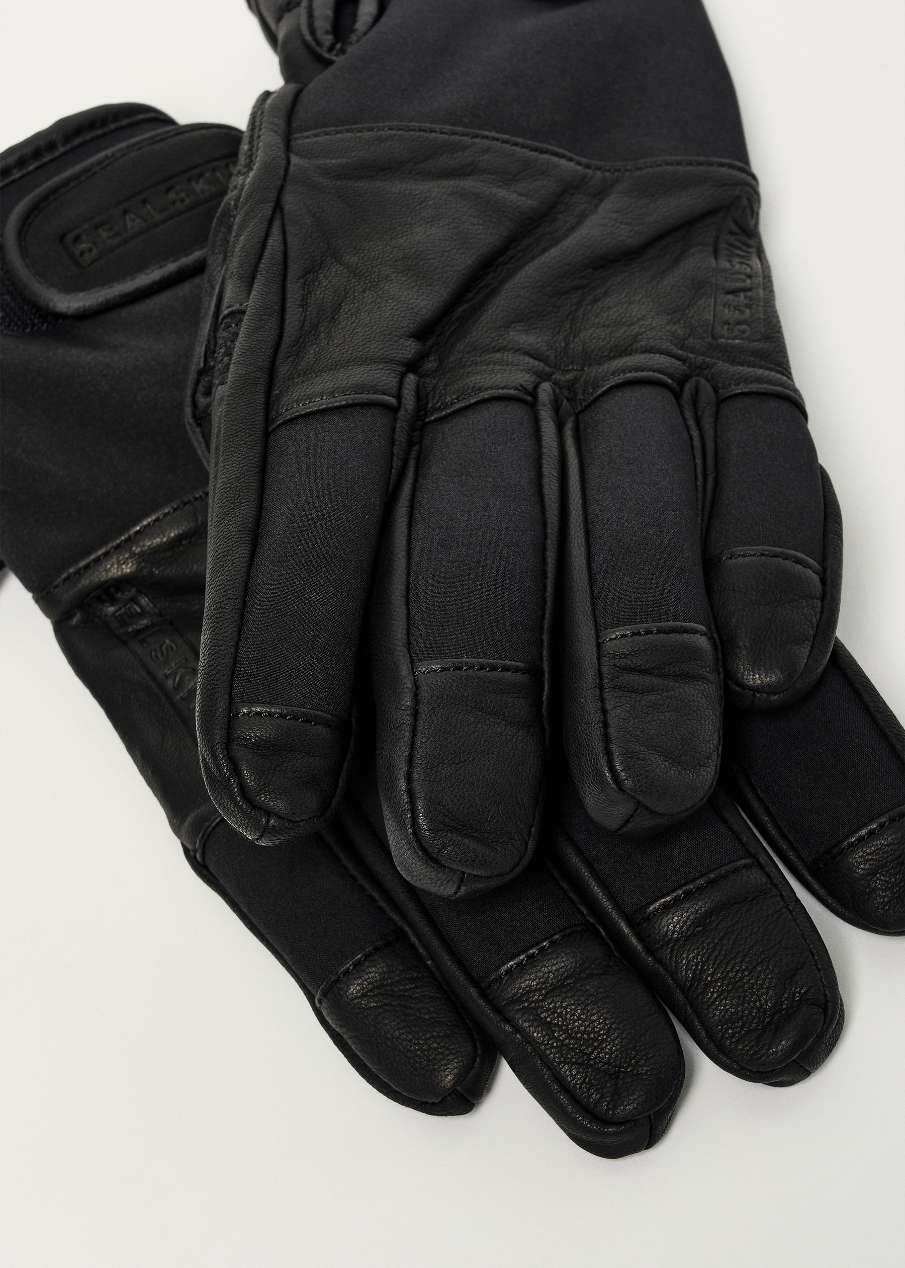 Image - 2 - Sealskinz Walcott Gloves