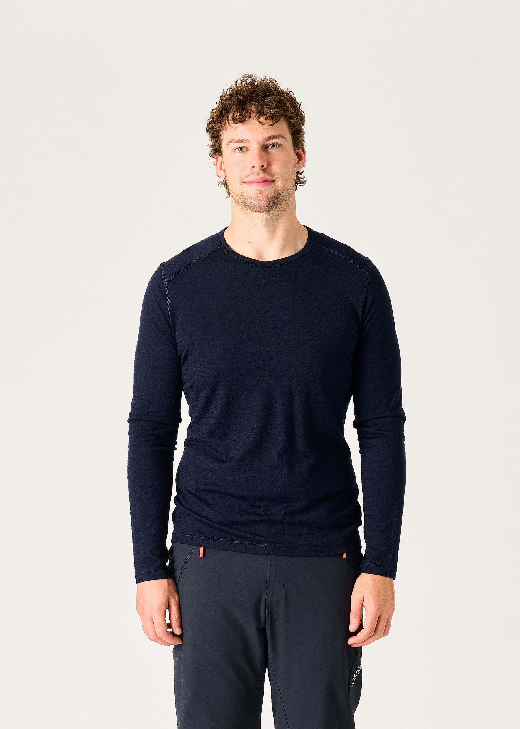 Image - 1 - Bodyfit 200 Oasis Long Sleeved Crew