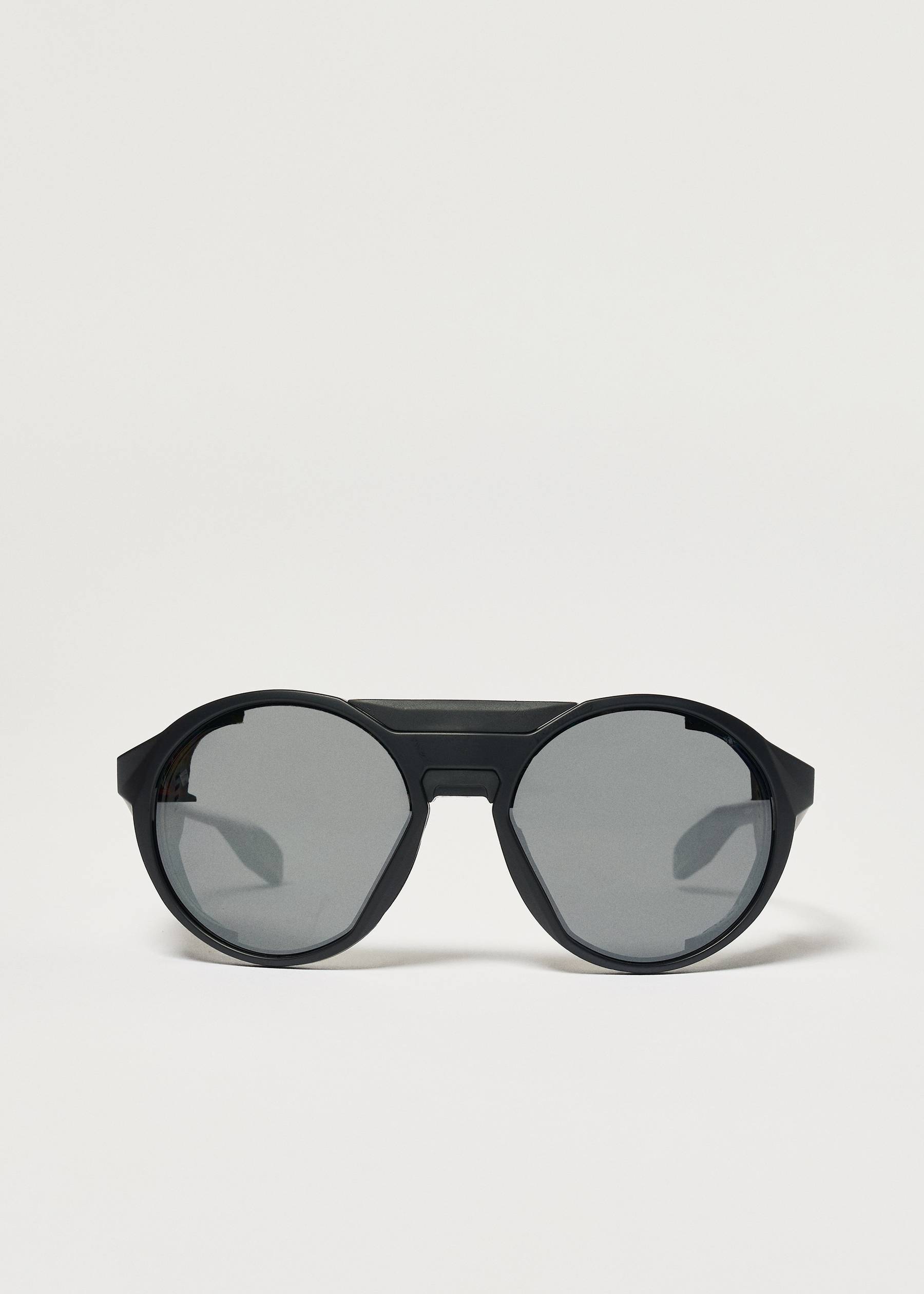 Image - 3 - Clifden Matte Black / Prizm Black Polarised Sunglasses