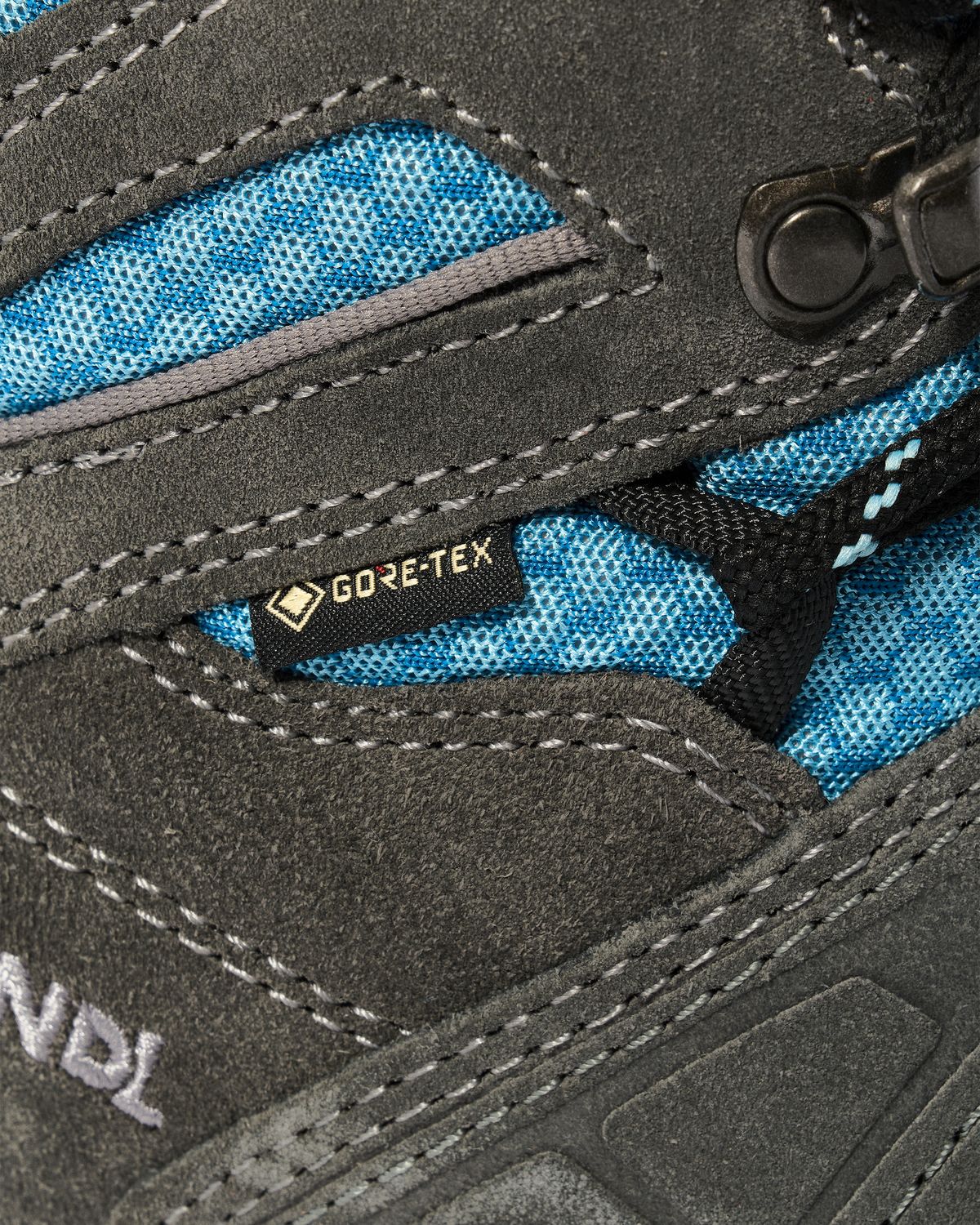 GORE-TEX waterproof protection