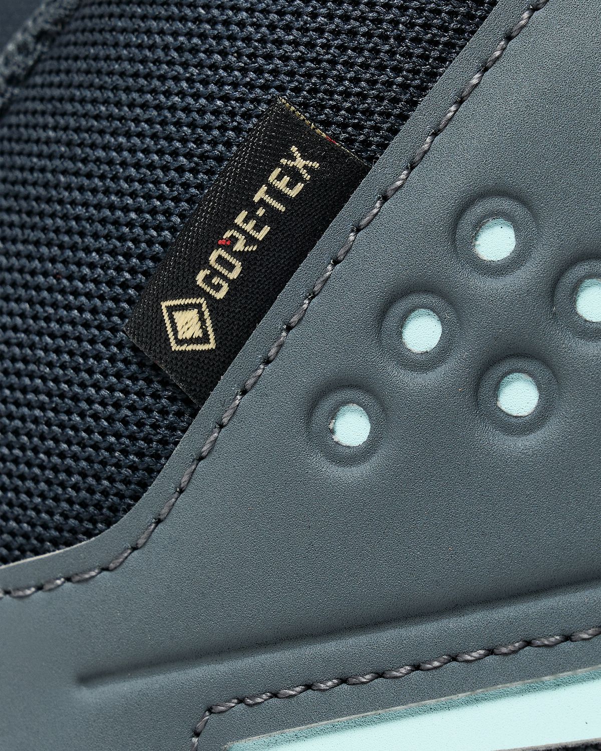 GORE-TEX waterproof protection