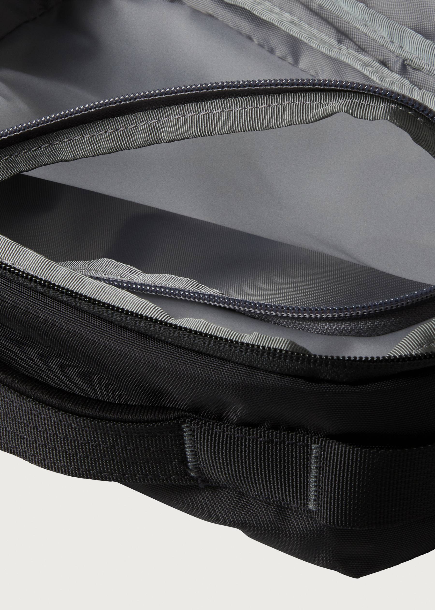 Image - 3 - Base Camp Voyager Toiletry Kit