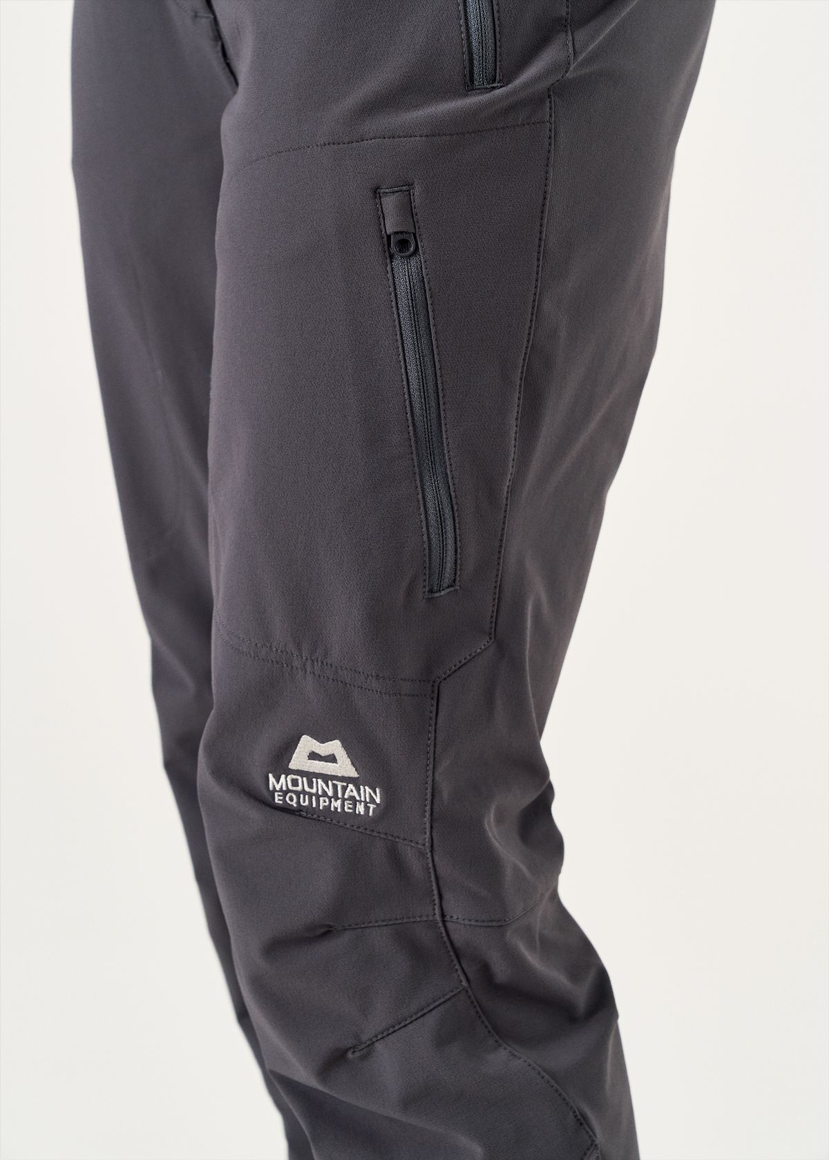 Zipped thigh pockets