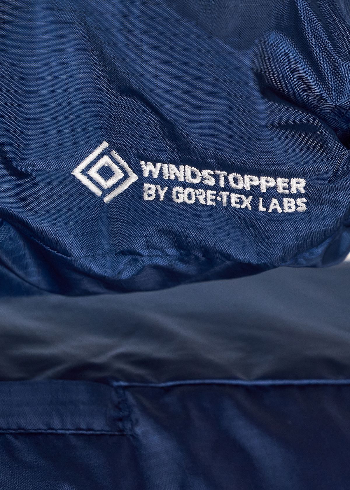 WINDSTOPPER by GORE-TEX LABS 