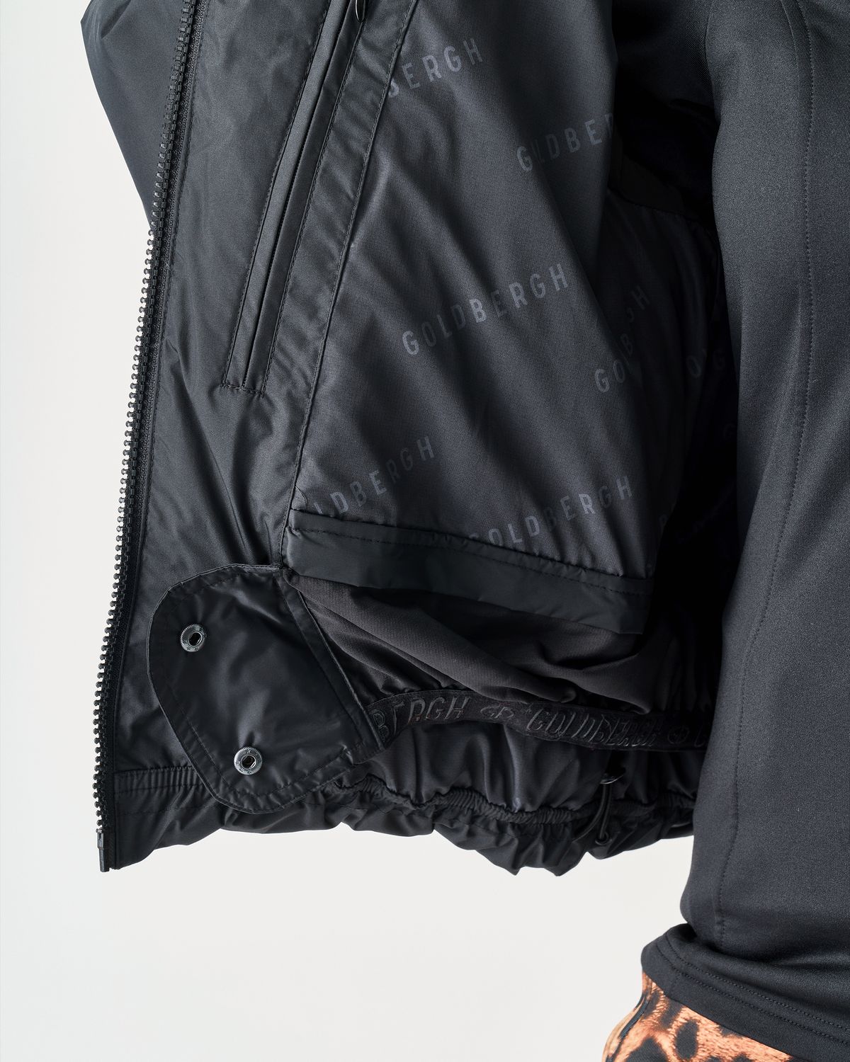 Removable snow skirt 