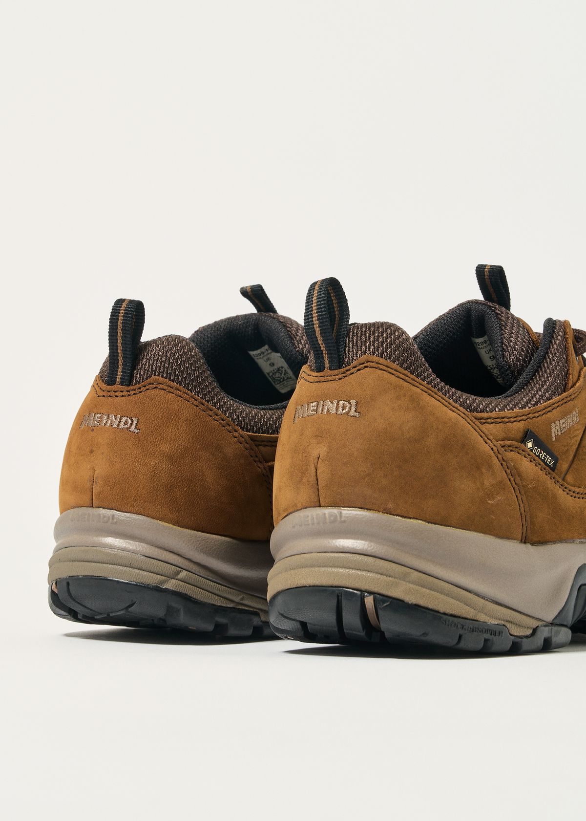 GORE-TEX waterproof protection	