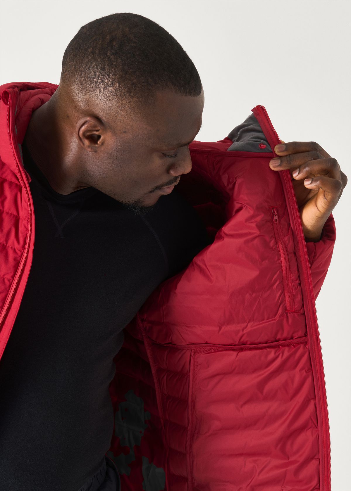 Internal zipped pocket