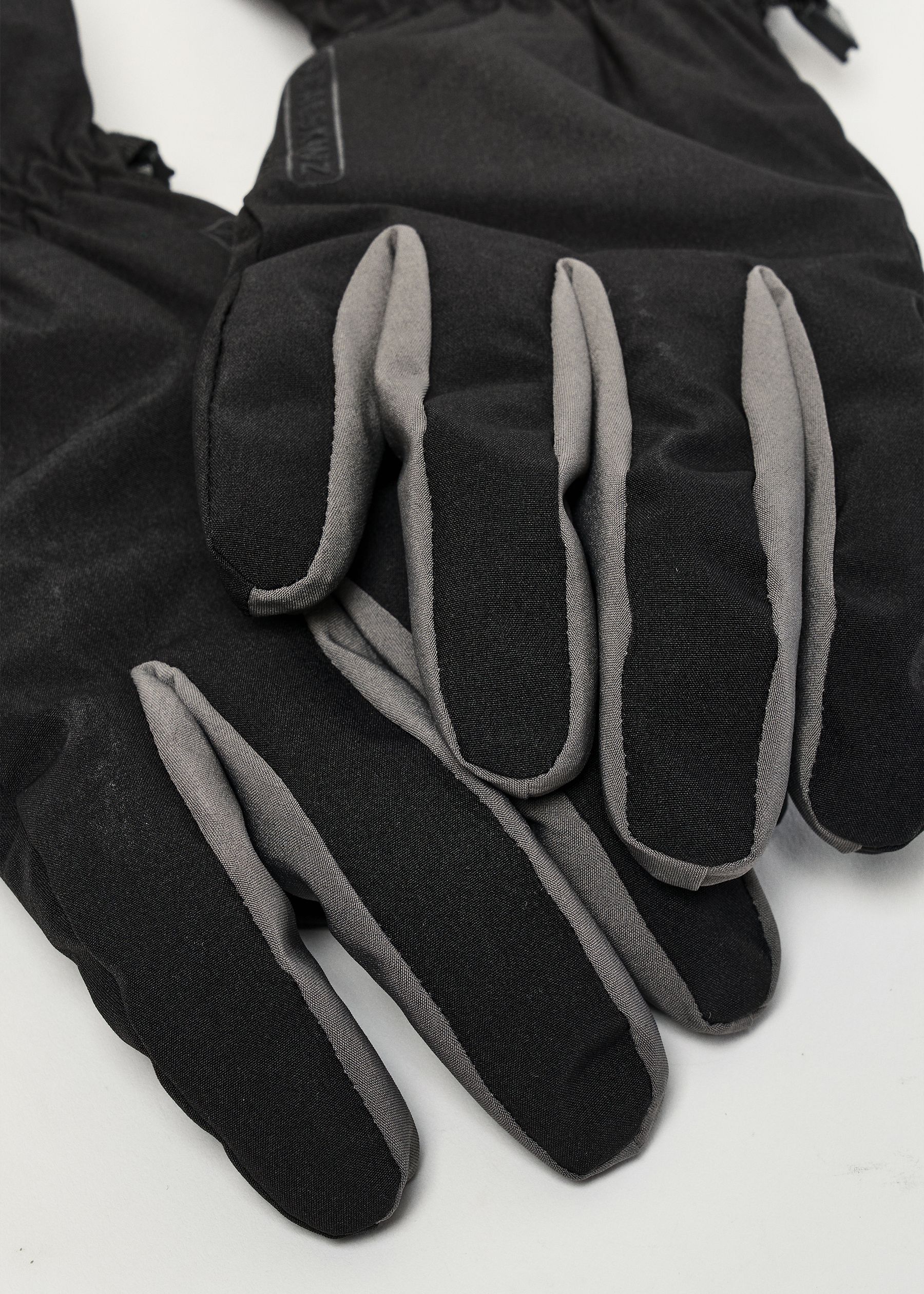 Image - 2 - Drayton Glove