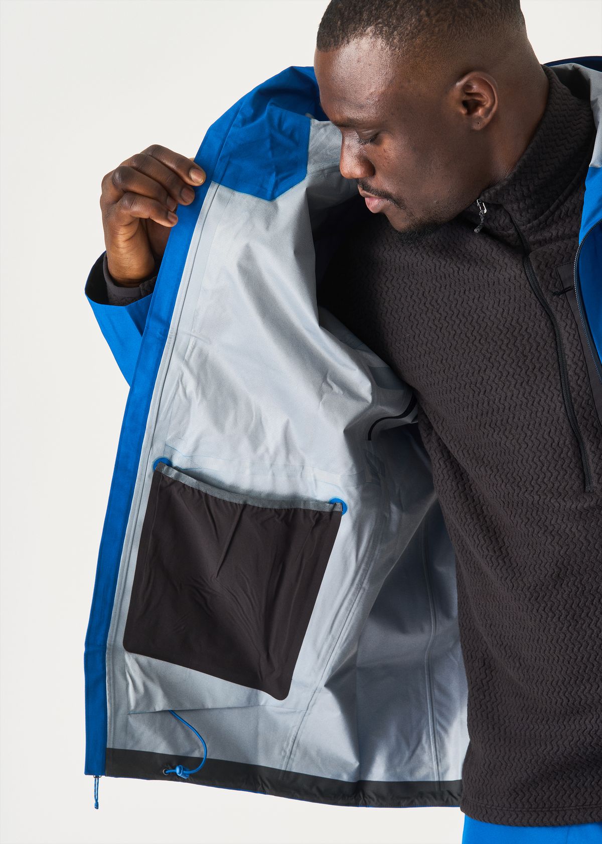  Internal drop pocket 