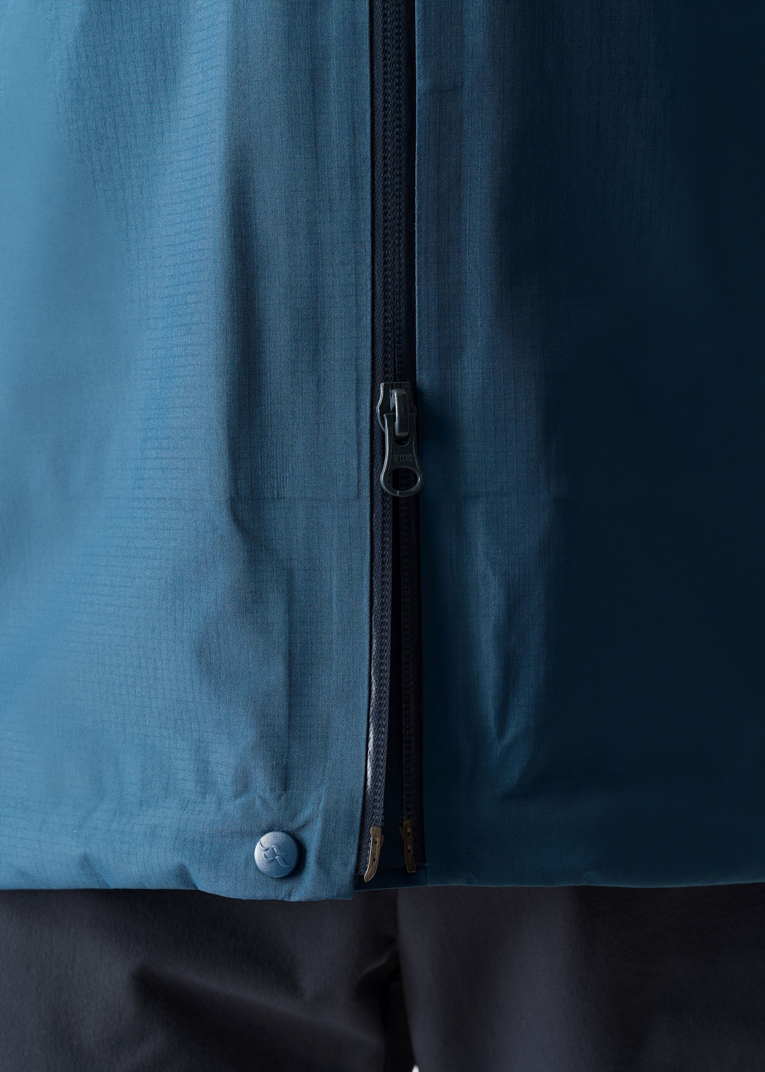Two-way front zip