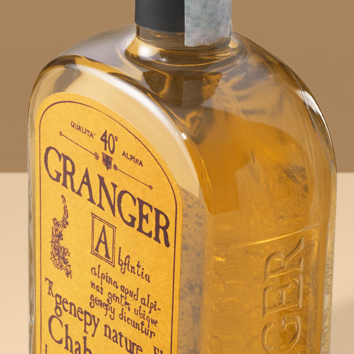 07_bp_em_spirits_success-stories_genepy-granger Close-up view of the curved shoulder design of the Genepy Granger alpine herbal liqueur bottle by Distilleria Erboristica Alpina, highlighting the premium glass packaging solution designed and developed by Berlin Packaging