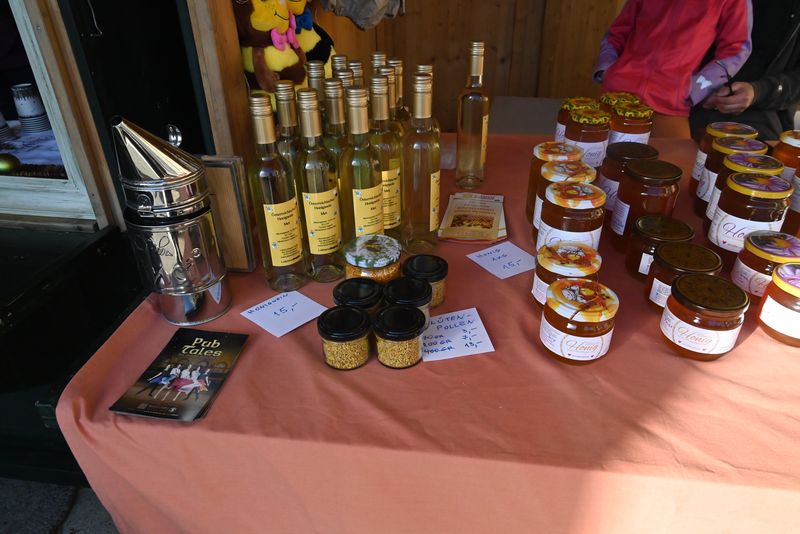 <img src="" alt=„Weihnachtsbazar Lebensbogen 2025“>