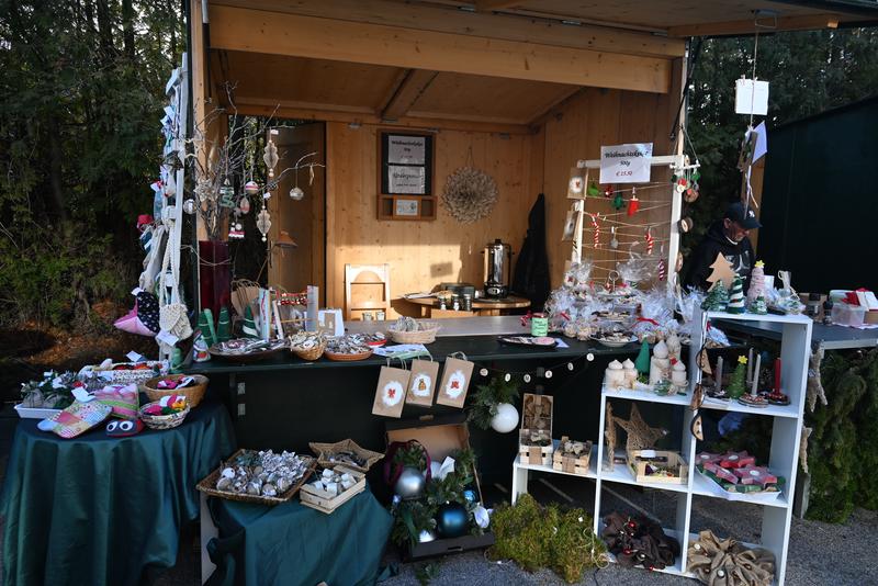 <img src="" alt=„Weihnachtsbazar Lebensbogen 2025“>