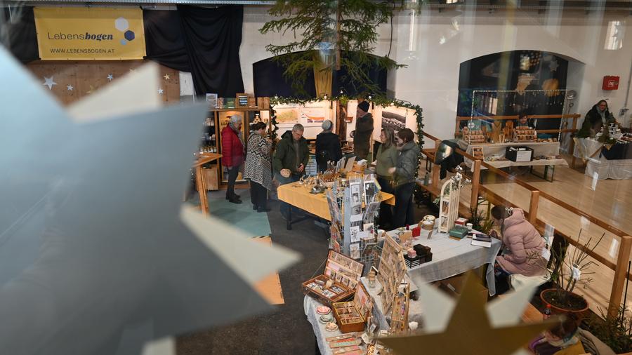 <img src="" alt="Weihnachtsbazar 2026 im Lebensbogen mit weihnachtlichem Hüttenzauber, Kunsthandwerk und stimmungsvoller Atmosphäre">